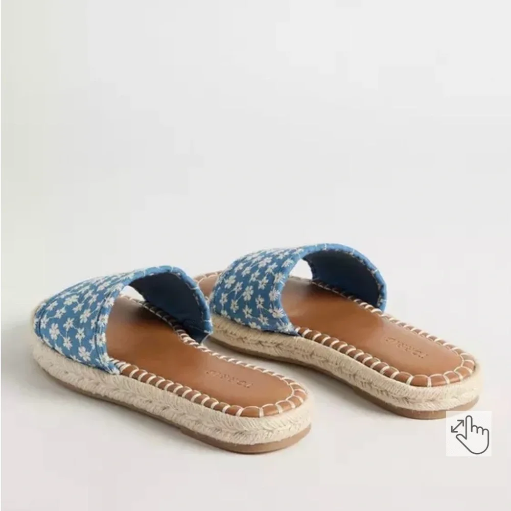 Torrid Blue and White Floral Espadrille Slides - Picture 3 of 4